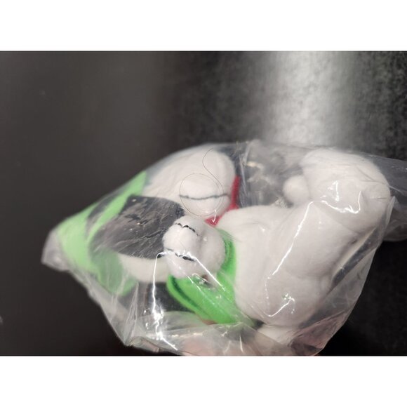 Snoopy Plush With Green Met Life Hat & Red Scarf 6-Inch - New In Bag - Picture 4 of 5